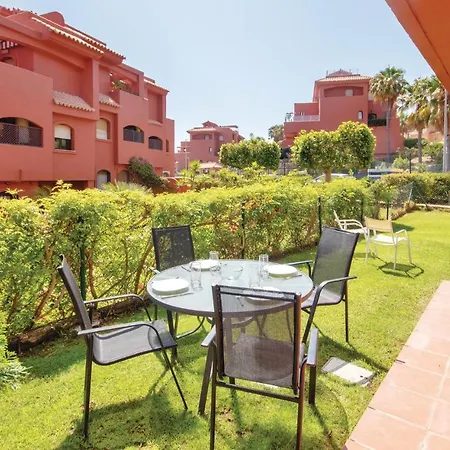 Apartament Beautiful In With 3 Bedrooms, Outdoor Swimming Pool And Swimming Pool Estepona