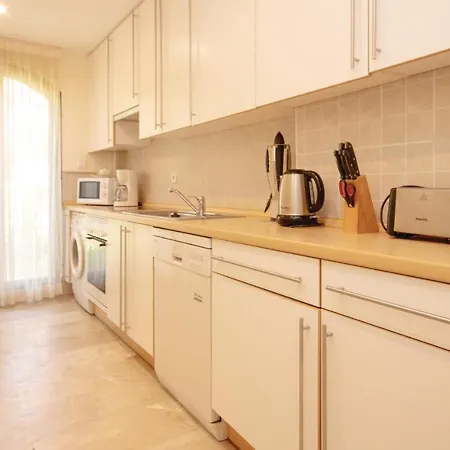 Beautiful In With 3 Bedrooms, Outdoor Swimming Pool And Swimming Pool * Estepona