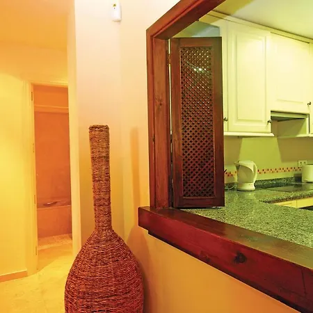 Apartament Beautiful In With 3 Bedrooms, Outdoor Swimming Pool And Swimming Pool