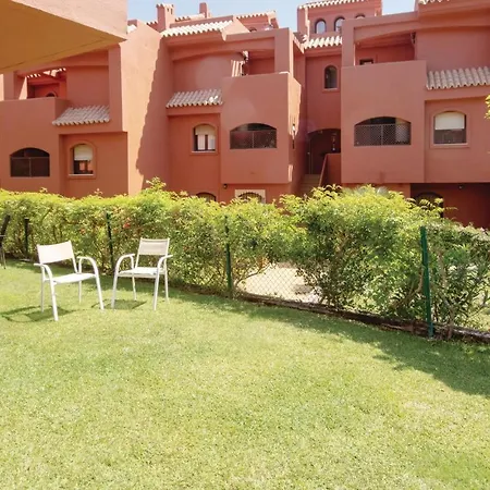 Beautiful In With 3 Bedrooms, Outdoor Swimming Pool And Swimming Pool Estepona