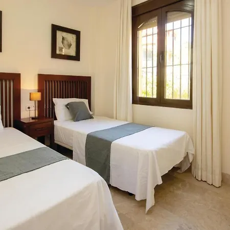 Beautiful In With 3 Bedrooms, Outdoor Swimming Pool And Swimming Pool Apartamento *