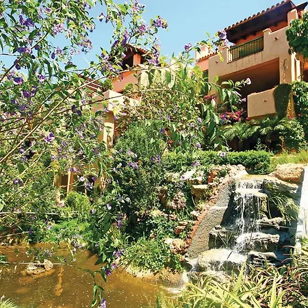 Apartamento Beautiful In With 3 Bedrooms, Outdoor Swimming Pool And Swimming Pool