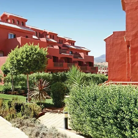 Beautiful In With 3 Bedrooms, Outdoor Swimming Pool And Swimming Pool Estepona