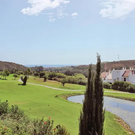 Beautiful In With 3 Bedrooms, Outdoor Swimming Pool And Swimming Pool Apartamento Estepona
